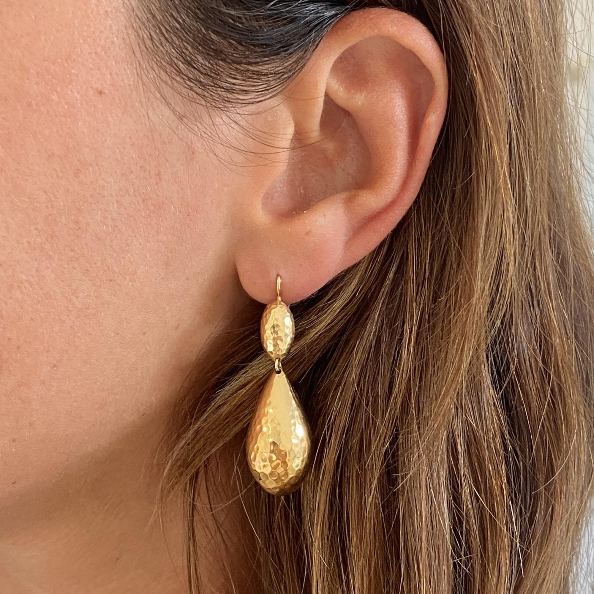 Orecchini pendenti in oro 18kt lavorazione martellata