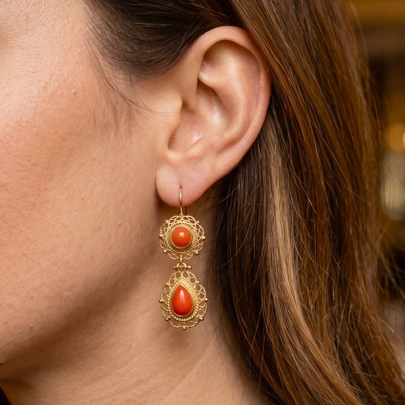 Orecchini vintage in oro 18kt con corallo rosso